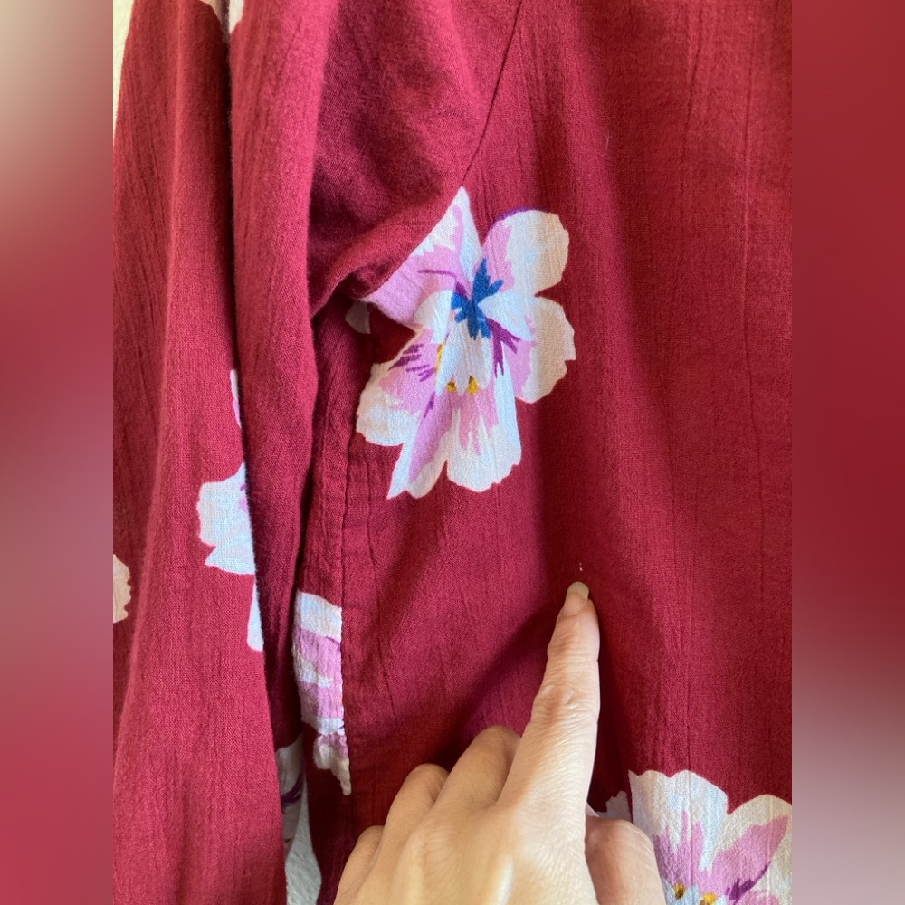 Old Navy Burgundy Floral Button Up Blouse Airy Lightweight Top Size S - Picture 9 of 10